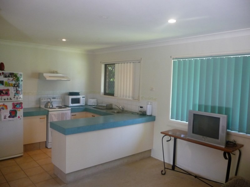 2/25 Binstead Drive, Southport QLD 4215