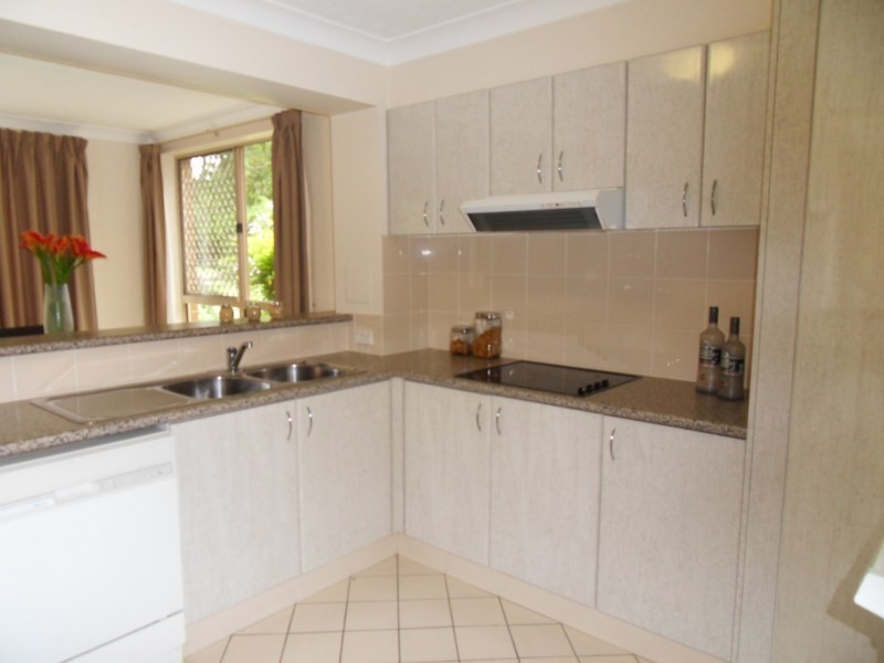 27/3 Bronberg Court, Southport QLD 4215