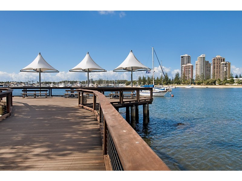 210/2 Barney Street, Southport QLD 4215