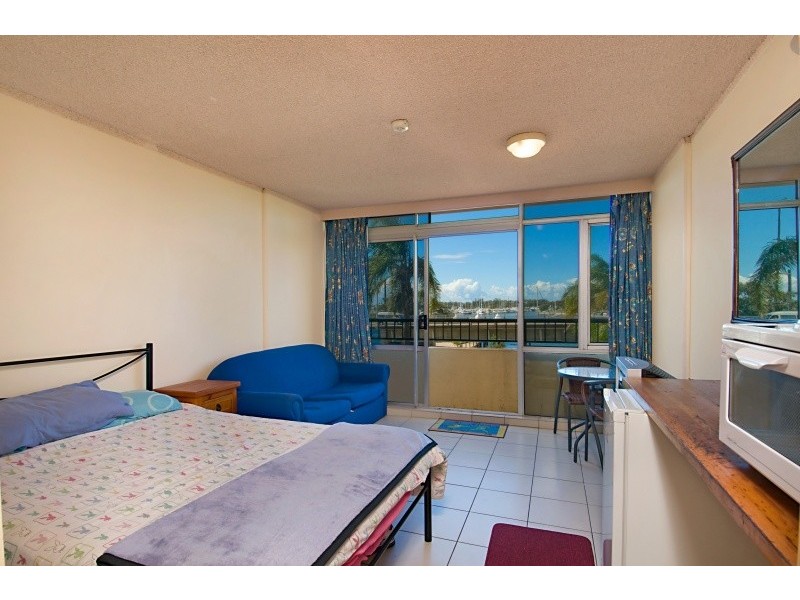 210/2 Barney Street, Southport QLD 4215