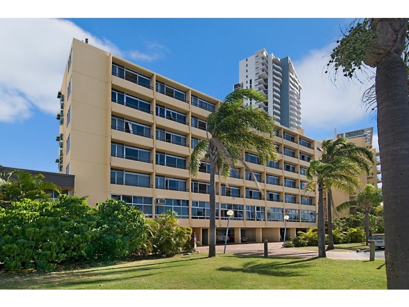 210/2 Barney Street, Southport QLD 4215