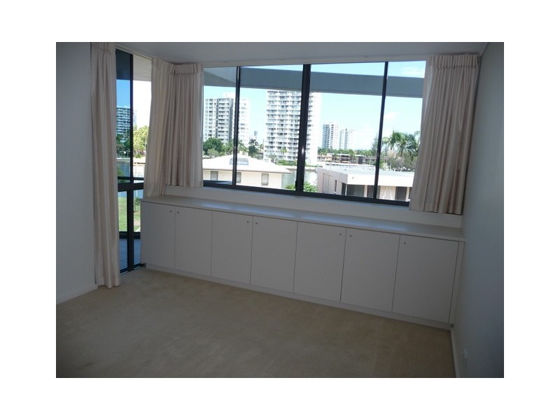 302/1 Stanhill Drive, Surfers Paradise QLD 4217