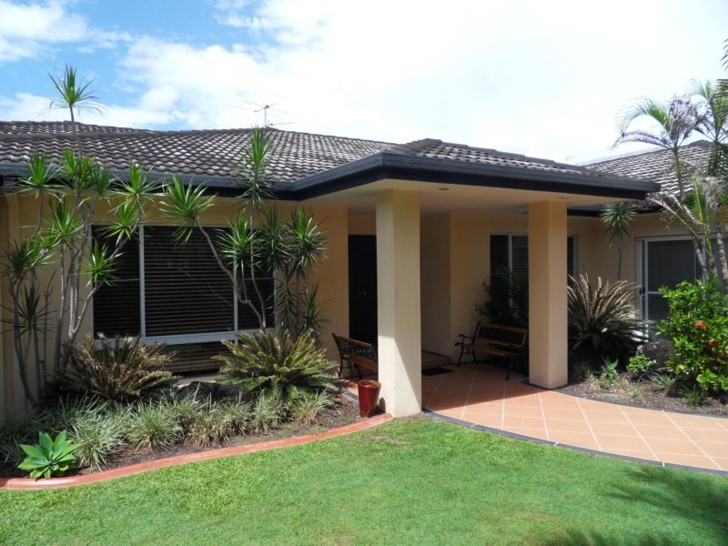 51 Charolais Crescent, Benowa QLD 4217