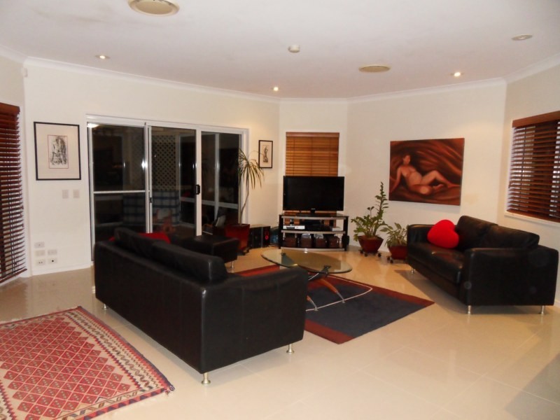 51 Charolais Crescent, Benowa QLD 4217