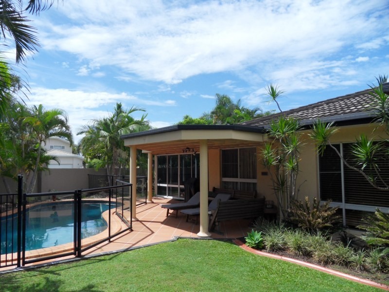 51 Charolais Crescent, Benowa QLD 4217