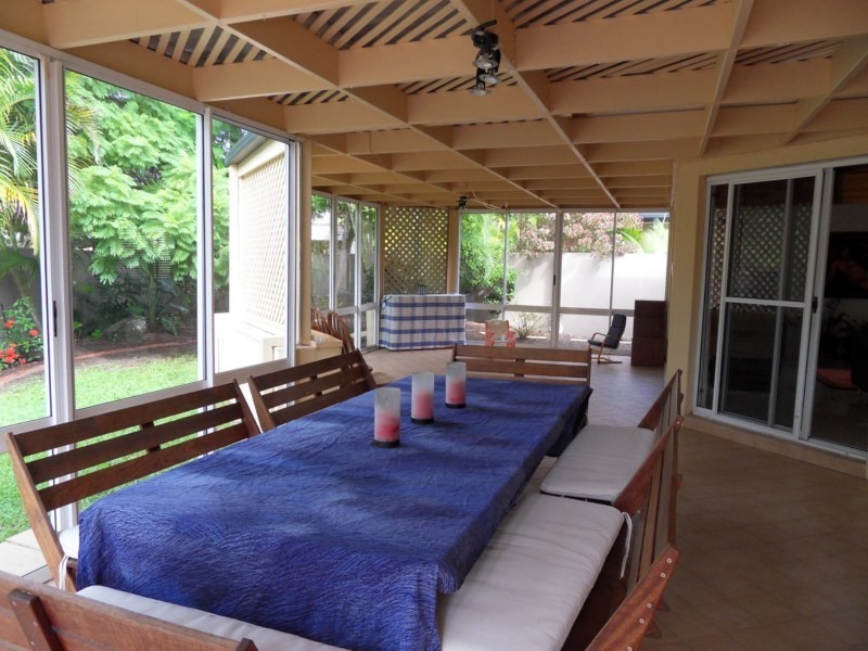 51 Charolais Crescent, Benowa QLD 4217