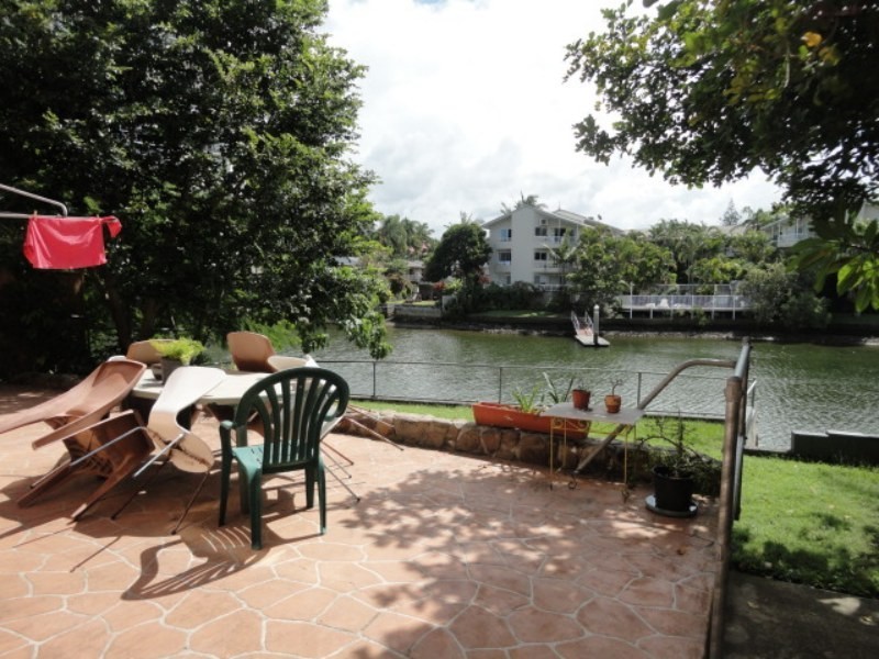 8/14 Paradise Island, Surfers Paradise QLD 4217