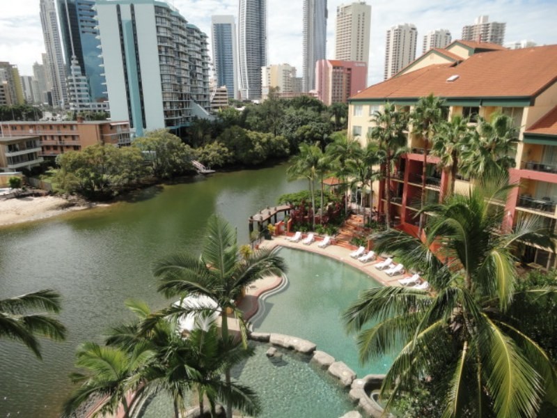 17/11 Paradise Island, Surfers Paradise QLD 4217