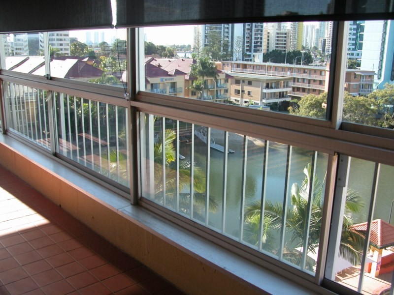 17/11 Paradise Island, Surfers Paradise QLD 4217