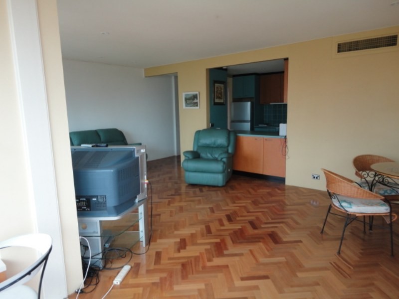 17/11 Paradise Island, Surfers Paradise QLD 4217