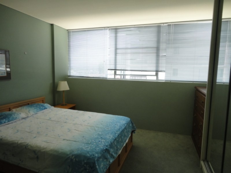 17/11 Paradise Island, Surfers Paradise QLD 4217