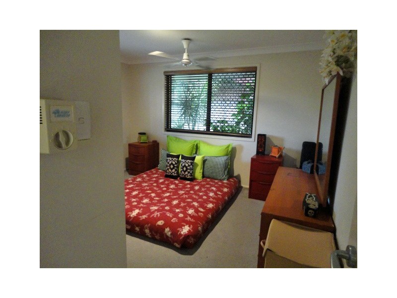 2/60 Blake Street, Southport QLD 4215