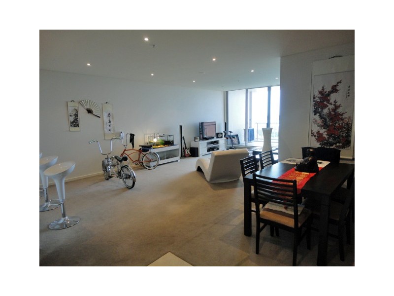 1210/1 Como Crescent, Southport QLD 4215
