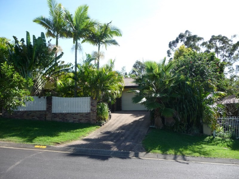 21 Rebbechi Court, Parkwood QLD 4214