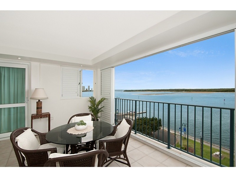 86/326 Marine Parade, Labrador QLD 4215