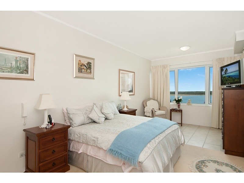 86/326 Marine Parade, Labrador QLD 4215