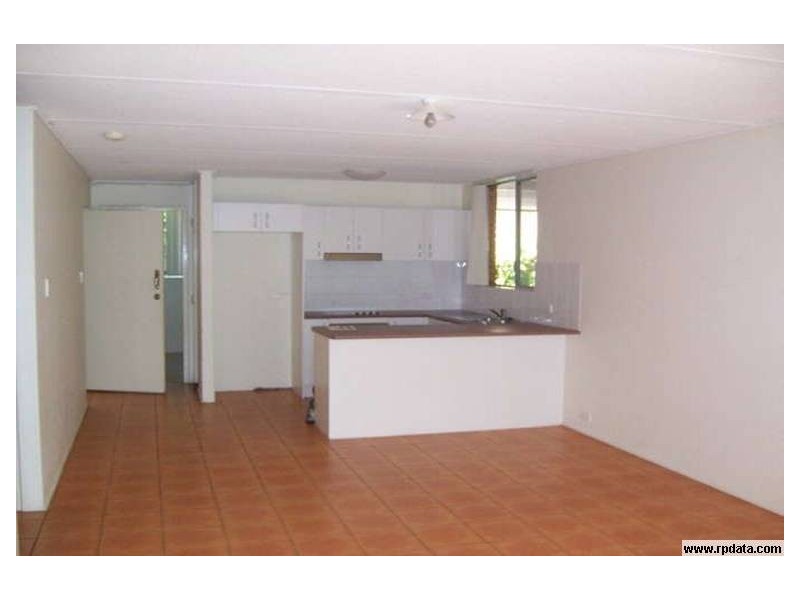 6/4 Marine Parade, Southport QLD 4215