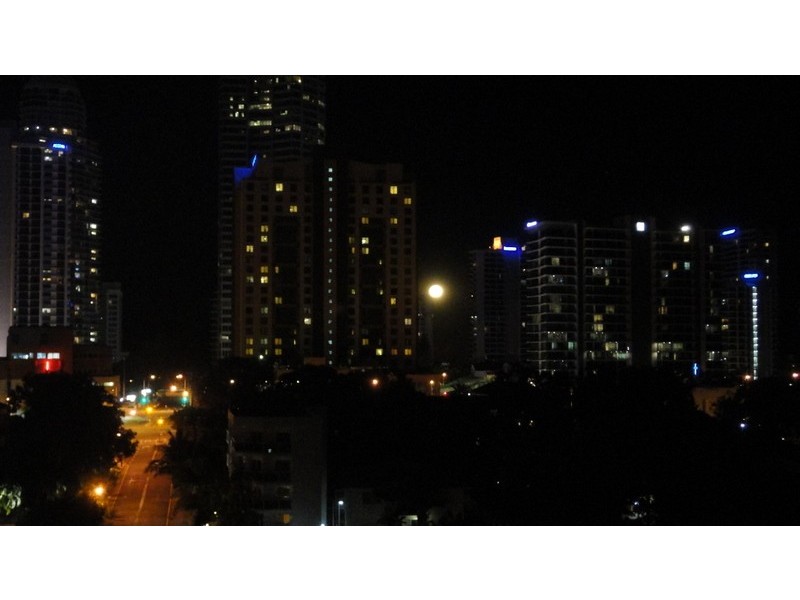 23/12 Paradise Island, Surfers Paradise QLD 4217