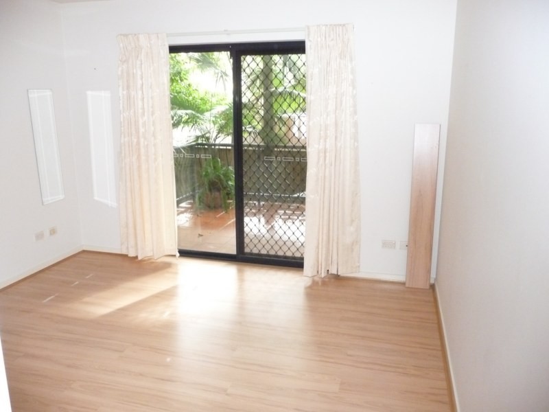 1/10 Tarcoola Crescent, Chevron Island QLD 4217