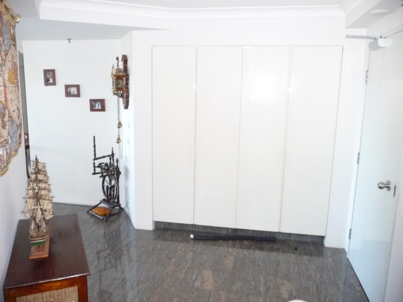 21/21 Bayview Street ‘Bayview Towers’, Runaway Bay QLD 4216