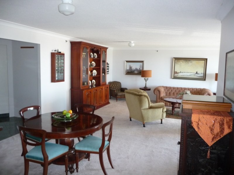 21/21 Bayview Street ‘Bayview Towers’, Runaway Bay QLD 4216