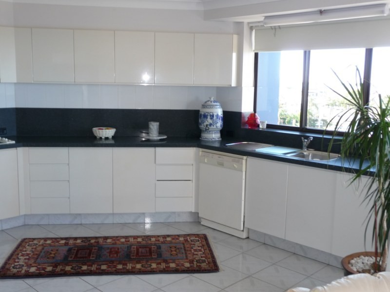 21/21 Bayview Street ‘Bayview Towers’, Runaway Bay QLD 4216