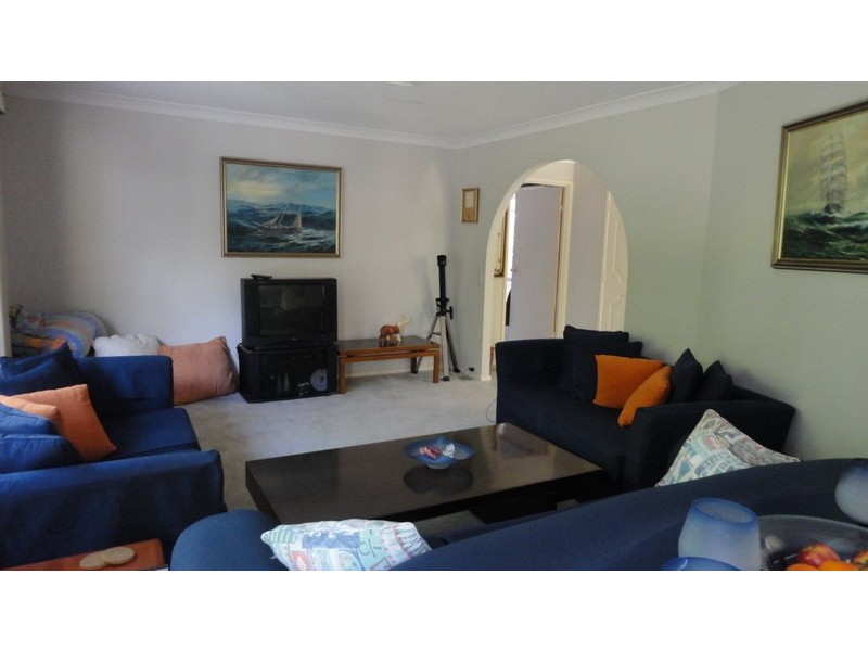 8 Garvie Place, Highland Park QLD 4211