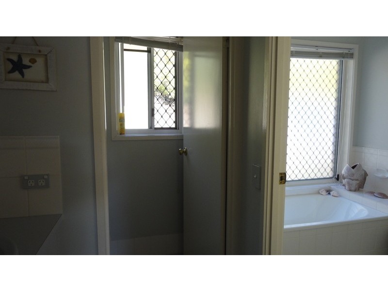 8 Garvie Place, Highland Park QLD 4211