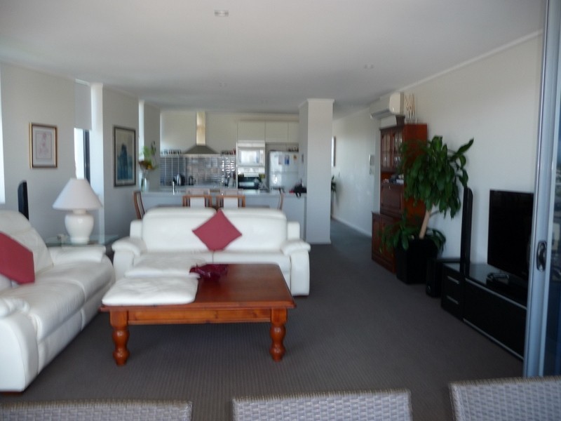 Chevron Island QLD 4217