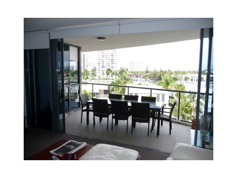 Chevron Island QLD 4217