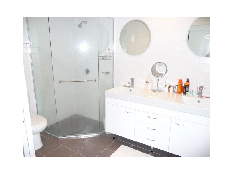Chevron Island QLD 4217
