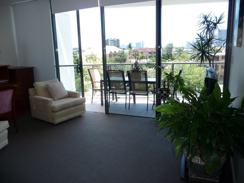 Surfers Paradise QLD 4217