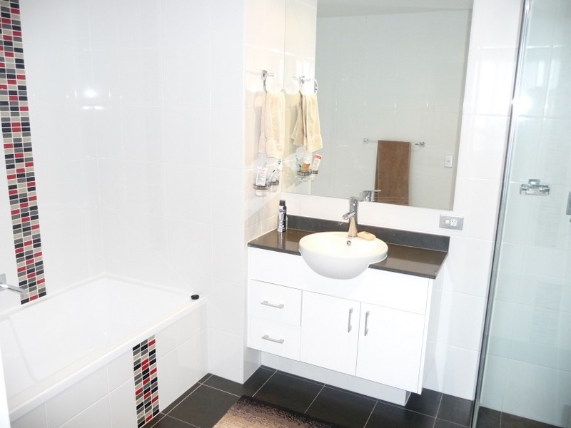 1806/2 Aqua Street, Southport QLD 4215