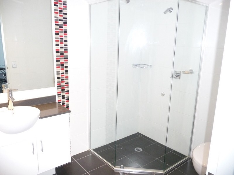 1806/2 Aqua Street, Southport QLD 4215