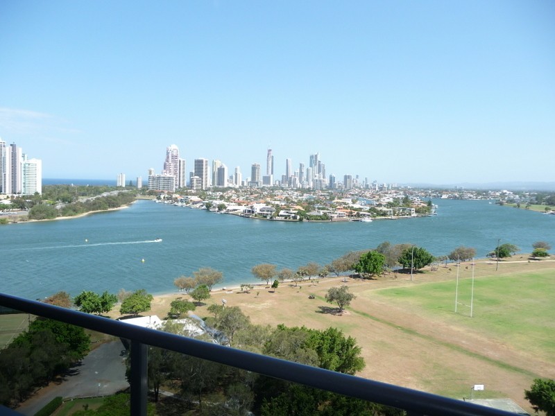 1806/2 Aqua Street, Southport QLD 4215