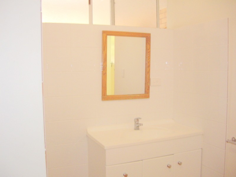 6/4 Marine Parade, Southport QLD 4215