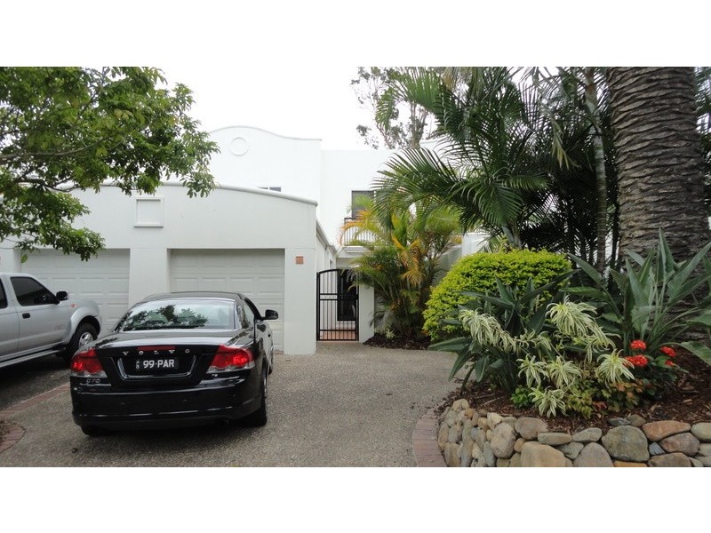 9/100 Cotlew Street, Southport QLD 4215