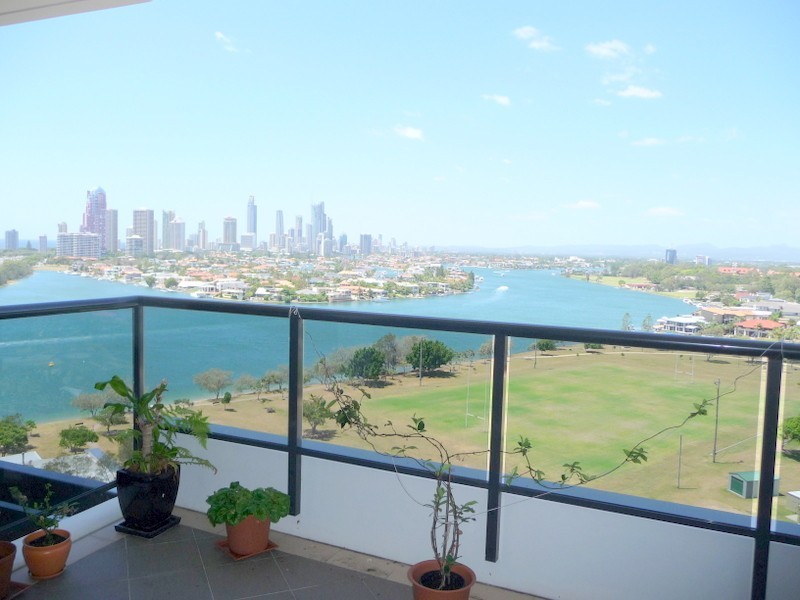 2 Aqua St., Southport QLD 4215