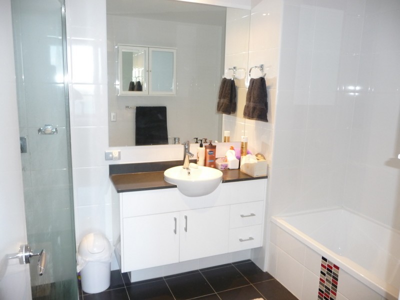 2 Aqua St., Southport QLD 4215