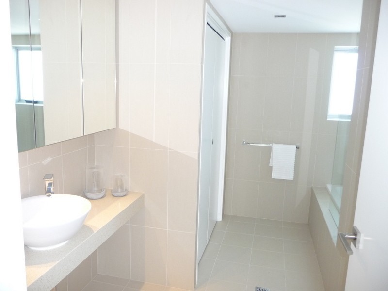 53 Darrambal, Chevron Island QLD 4217