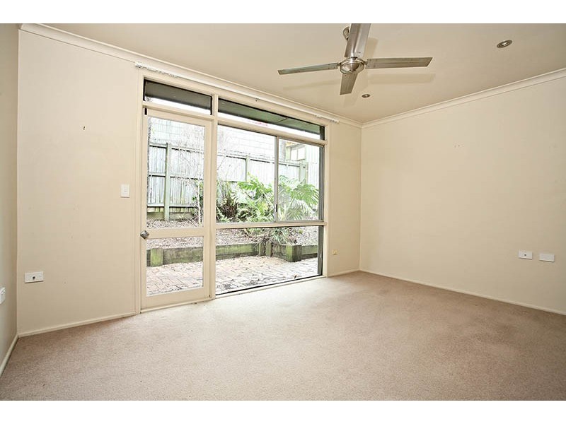25 Boronia Drive, Southport QLD 4215