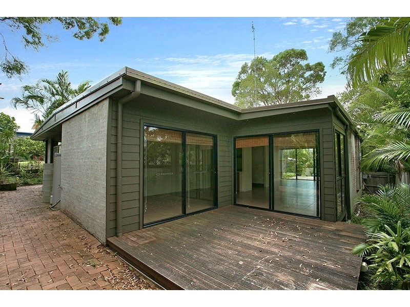 25 Boronia Drive, Southport QLD 4215