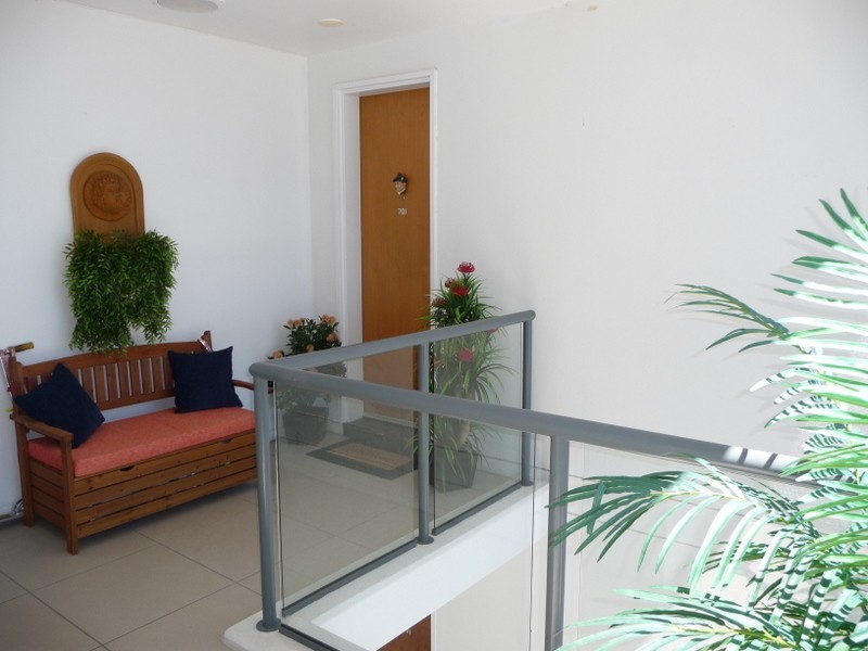 701/1 STANHILL, Chevron Island QLD 4217