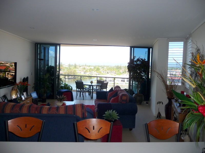 701/1 STANHILL, Chevron Island QLD 4217