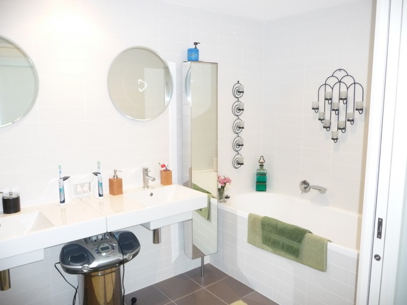 701/1 STANHILL, Chevron Island QLD 4217
