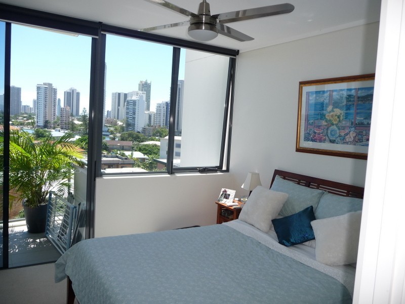 701/1 STANHILL, Chevron Island QLD 4217