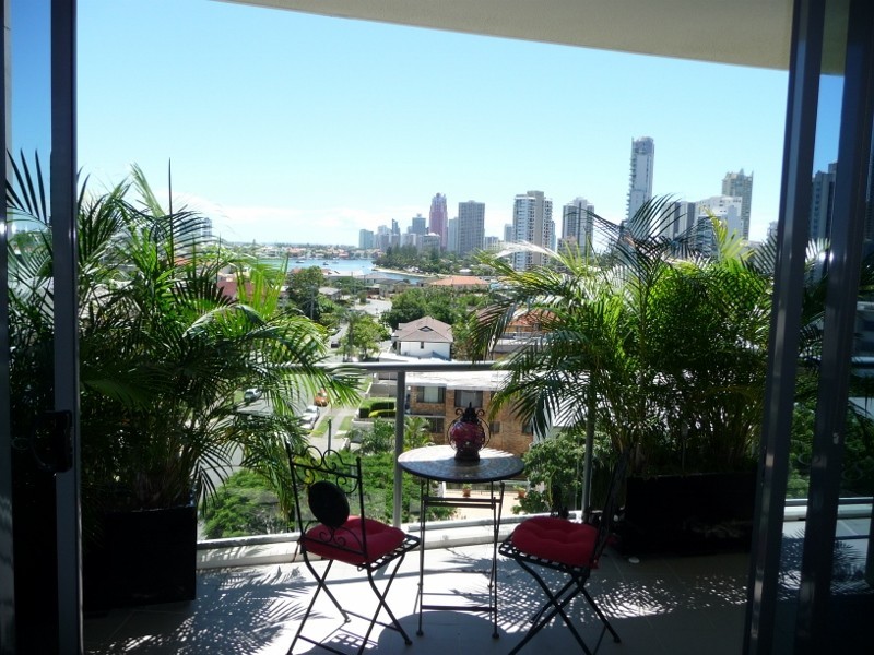 701/6 Tarcoola Crescent, Surfers Paradise QLD 4217