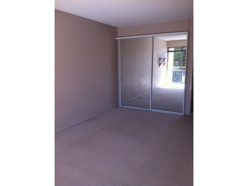 224 Marine Parade, Labrador QLD 4215