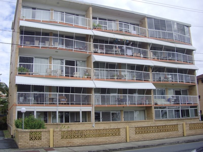 224 Marine Parade, Labrador QLD 4215