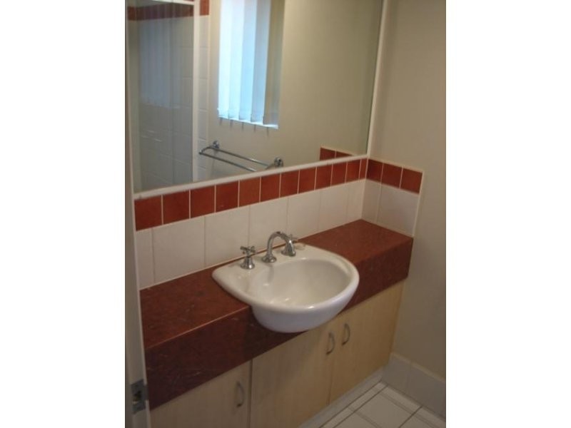 3/61 North Street, Southport QLD 4215